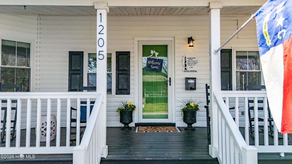 Photo of 1205 Evans Street, Morehead City, NC 28557 (MLS # 100561874)