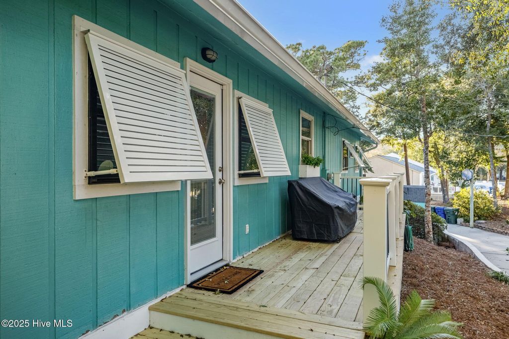 Photo of 201 Hoop Pole Creek Drive, Atlantic Beach, NC 28512 (MLS # 100533115)