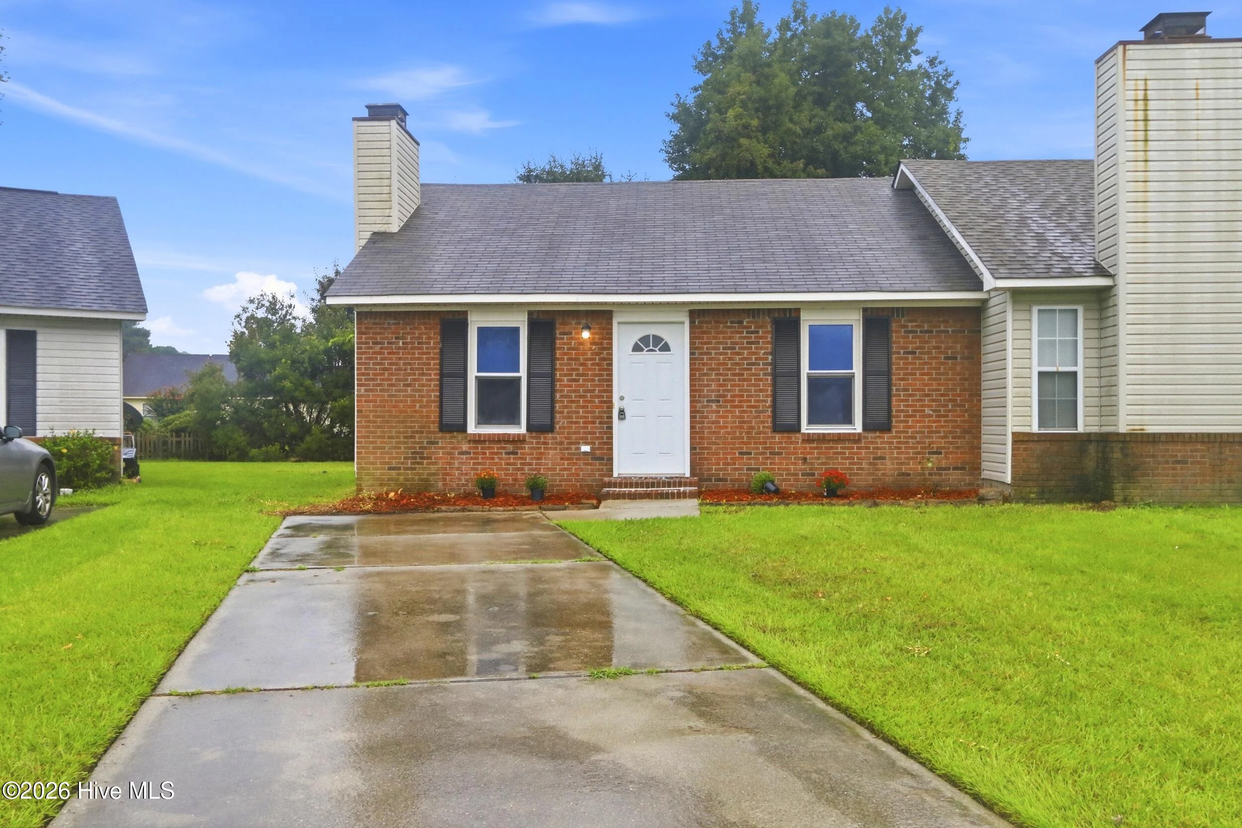 125 Live Oak Court