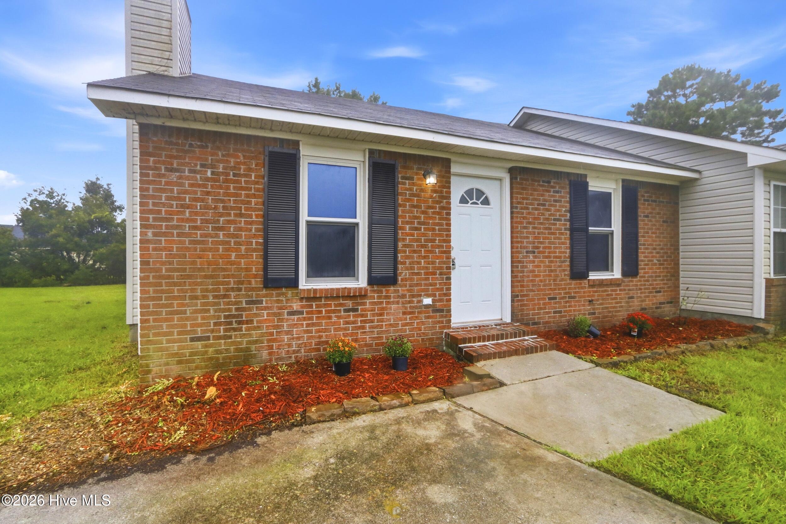 125 Live Oak Court