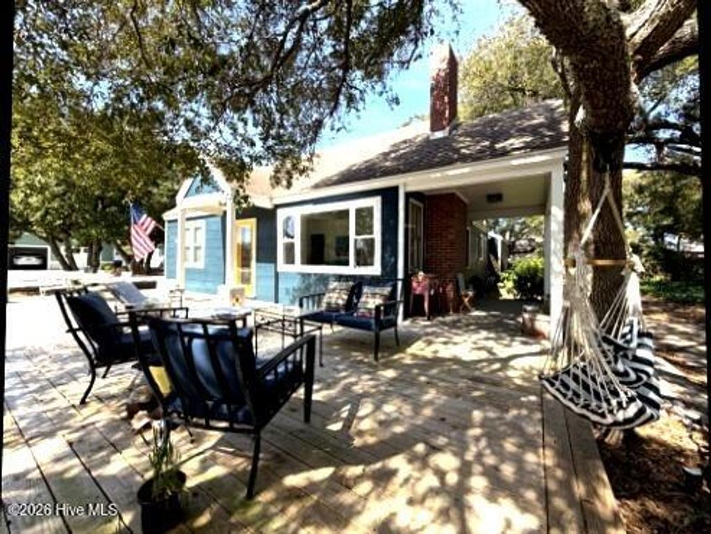 Photo of 4122 Sound Drive, Morehead City, NC 28557 (MLS # 100558320)