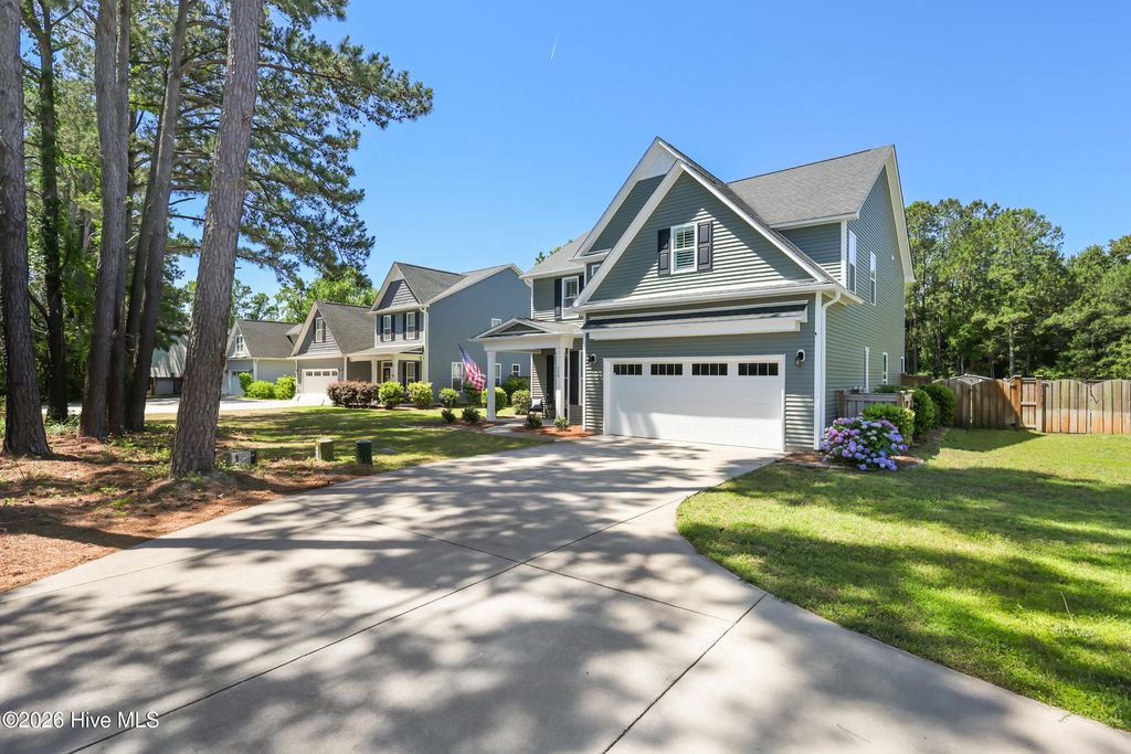 Photo of 426 Grandview Drive, Hampstead, NC 28443 (MLS # 100576155)