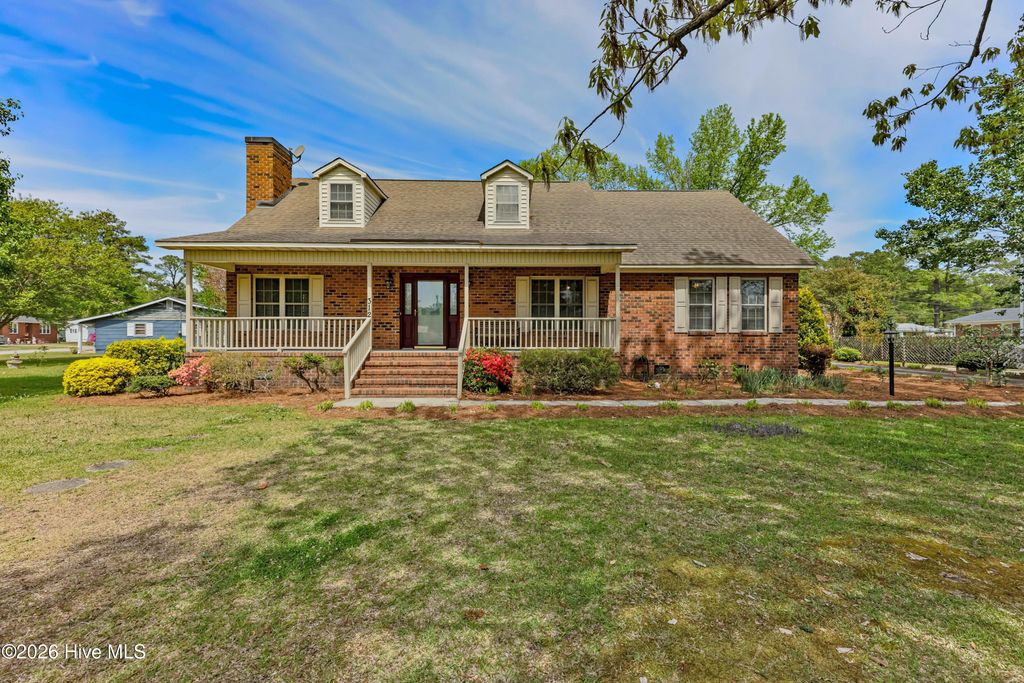 Photo of 312 W Quinn Street, Beulaville, NC 28518 (MLS # 100566213)