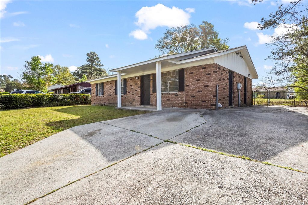 Photo of 3624 Rolling Meadows Drive, Augusta, GA 30906 (MLS # 553941)