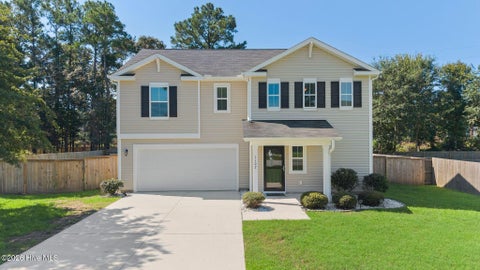 Photo of 1102 Farmhouse Lane, Jacksonville, NC 28546 (MLS # 100601077)