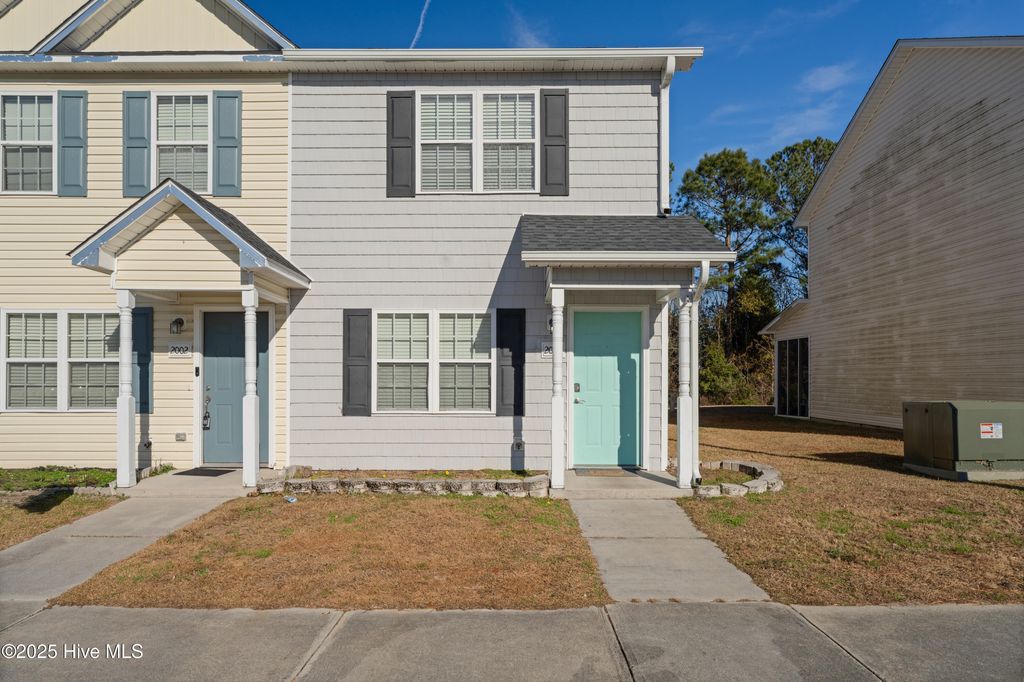 Photo of 2000 Grandeur Avenue, Jacksonville, NC 28546 (MLS # 100545536)
