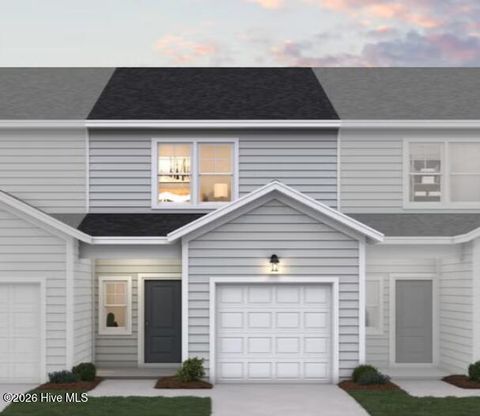 Townhouse For Sale - 620 Sandy Hollow Drive<br/> Onslow County, Jacksonville, NC 28540