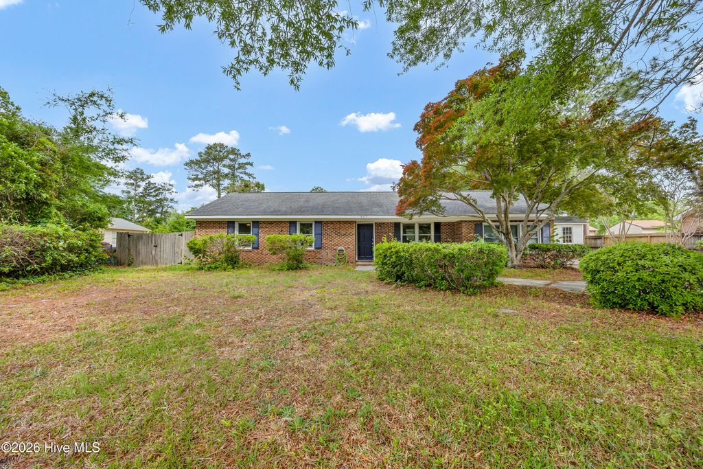 Photo of 917 Wordsworth Drive, Wilmington, NC 28405 (MLS # 100571617)