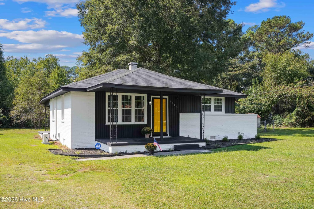 Photo of 1218 Ferndale Lane, Kinston, NC 28501 (MLS # 100607595)
