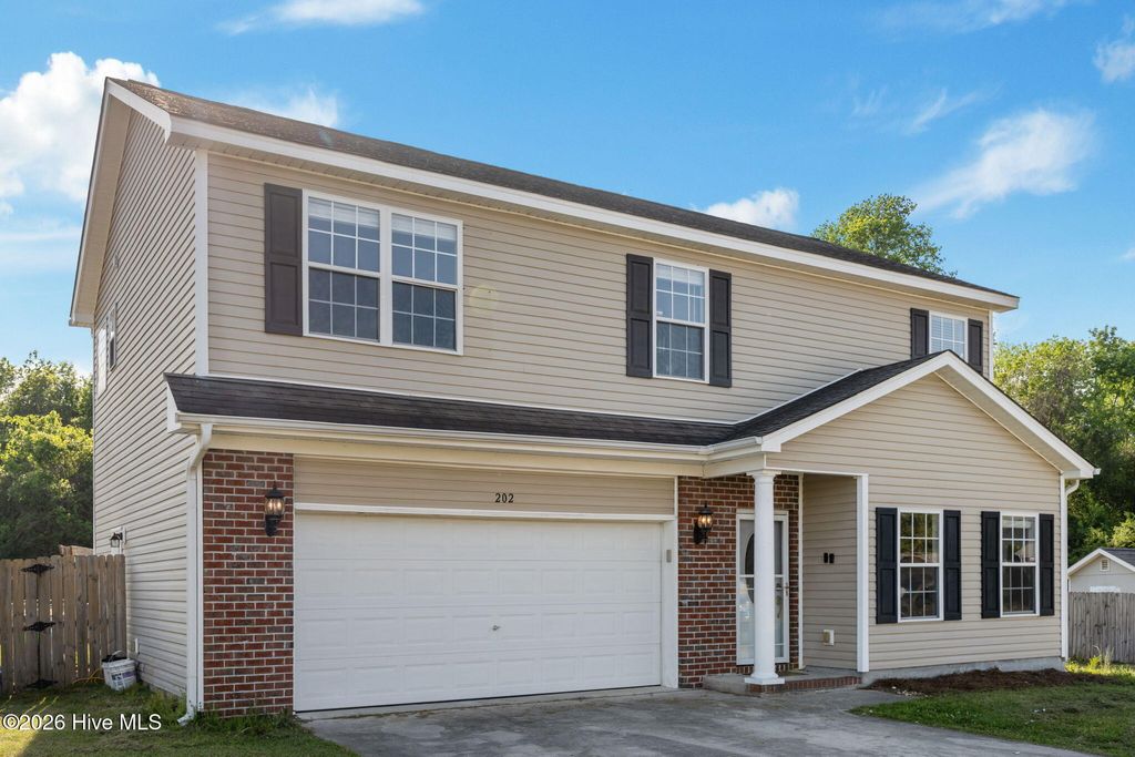 Photo of 202 Bonanza Drive, Richlands, NC 28574 (MLS # 100567671)