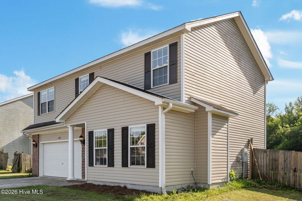 Photo of 202 Bonanza Drive, Richlands, NC 28574 (MLS # 100567671)