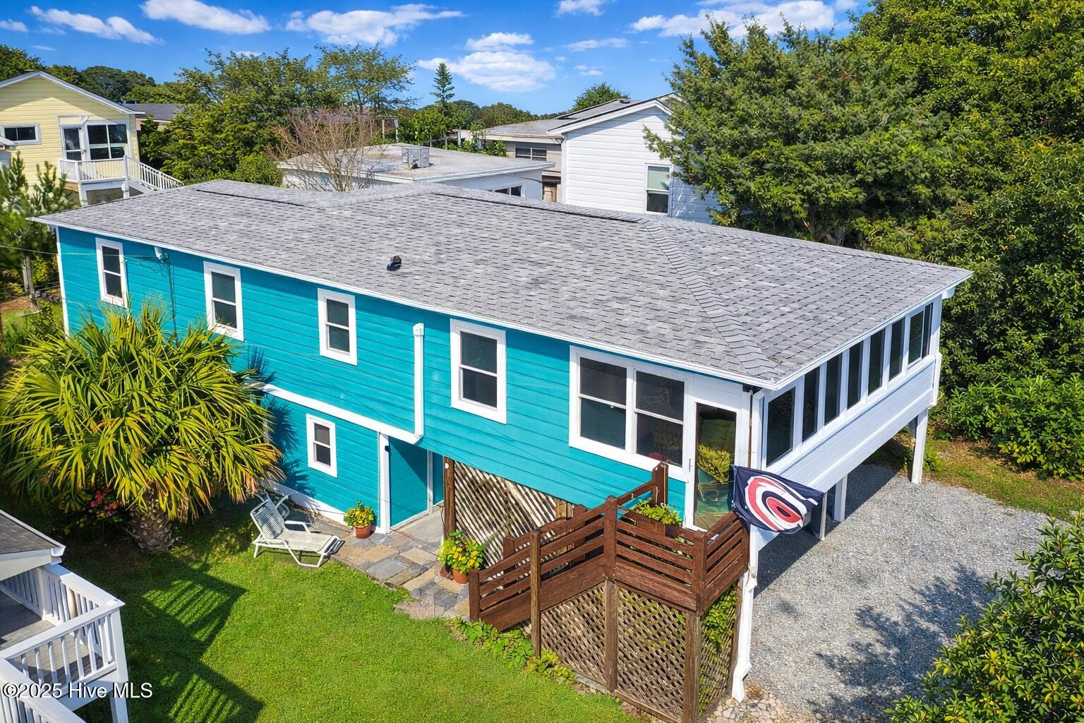 133 Fourth Avenue N