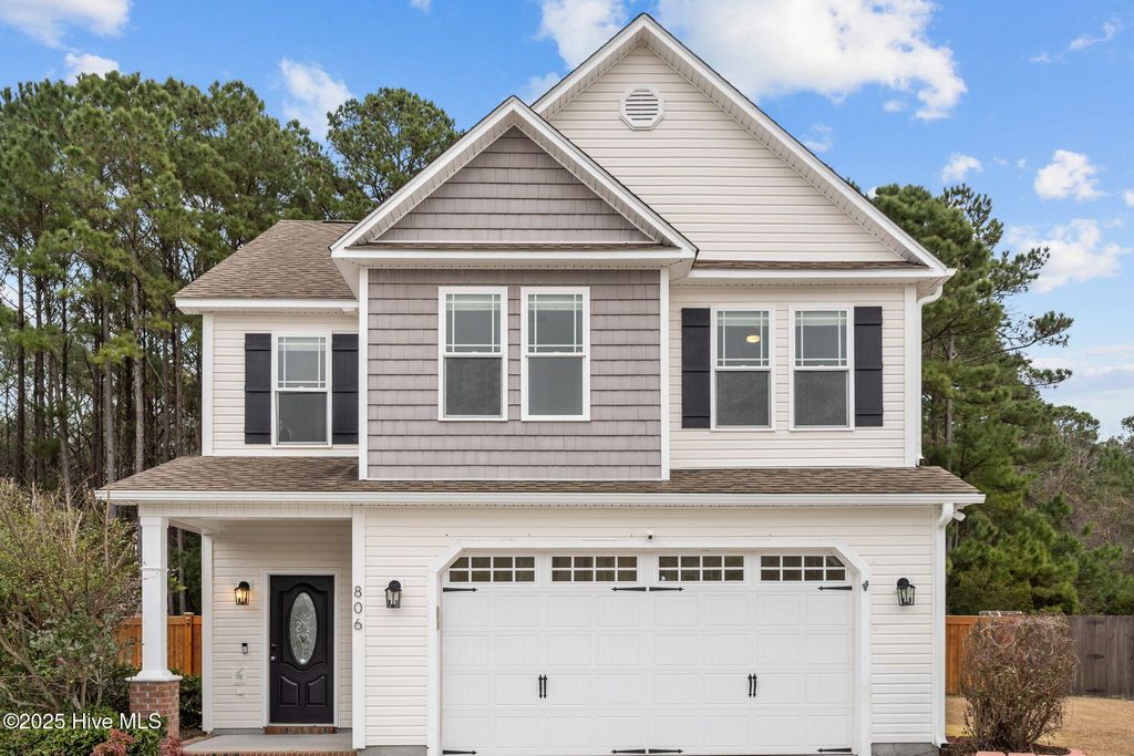 Photo of 806 Fort Sumter Way, Swansboro, NC 28584 (MLS # 100546672)