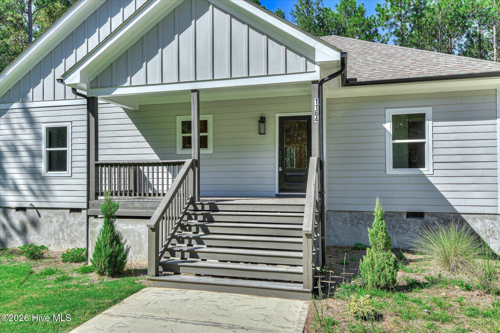 1165 Watersedge Cove