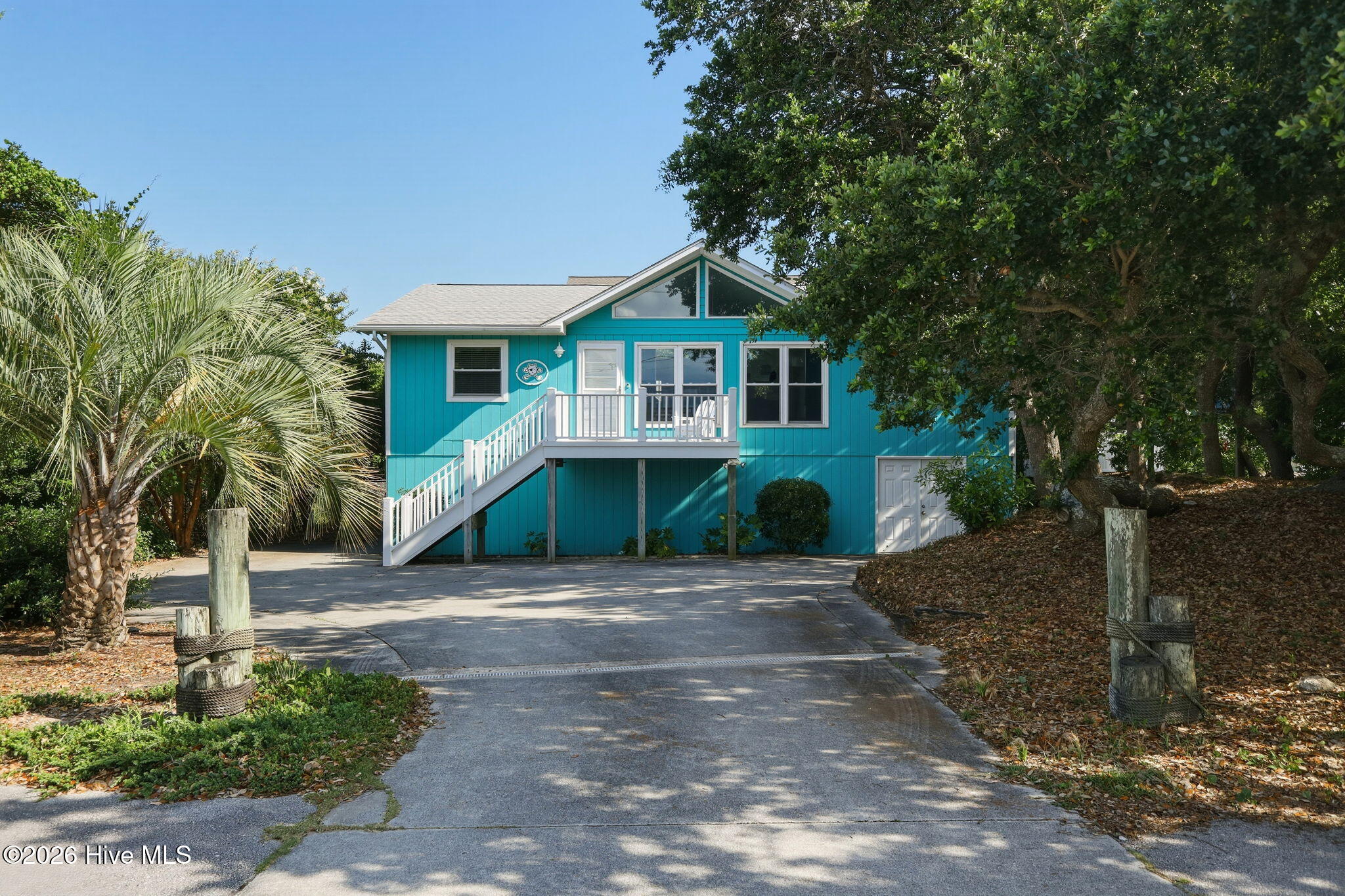 1607 Emerald Drive
