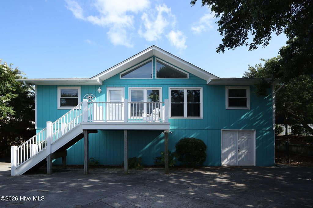 Photo of 1607 Emerald Drive, Emerald Isle, NC 28594 (MLS # 100585665)