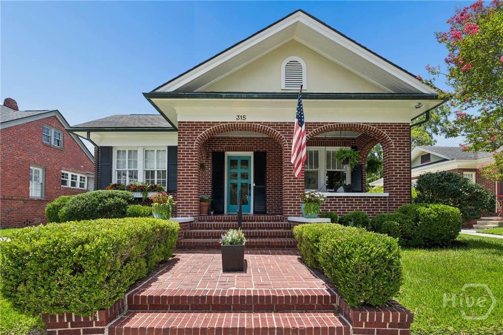 Photo of 315 E 54th Street, Savannah, GA 31405 (MLS # SA361479)