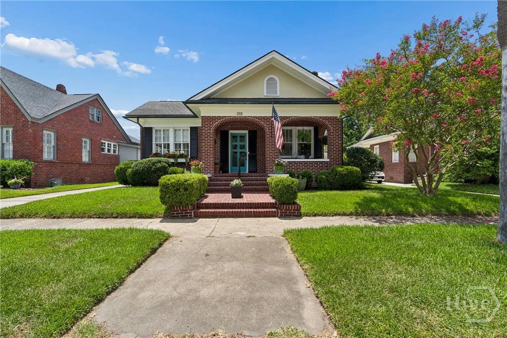 Photo of 315 E 54th Street, Savannah, GA 31405 (MLS # SA361479)