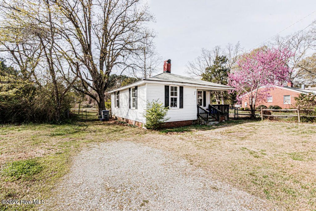 Photo of 605 Kingston Avenue, Rocky Mount, NC 27803 (MLS # 100562357)