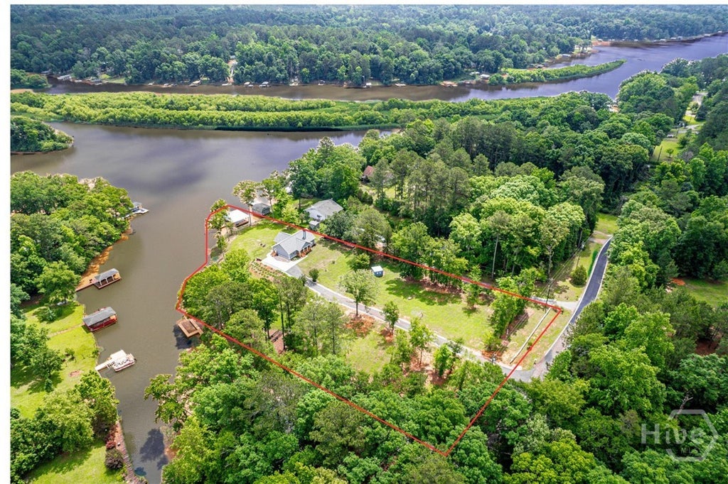 Photo of 132 franklin Drive, Eatonton, GA 31024 (MLS # SA357399)