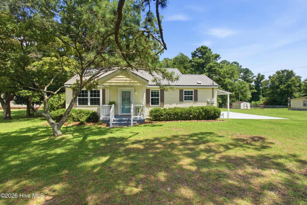 Photo of 10387 Nc 306 S Hwy, Arapahoe, NC 28510 (MLS # 100596018)