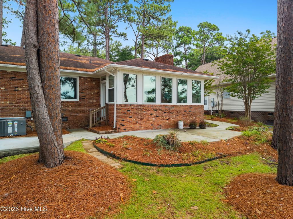 Photo of 1318 N Shore Drive, Southport, NC 28461 (MLS # 100590709)