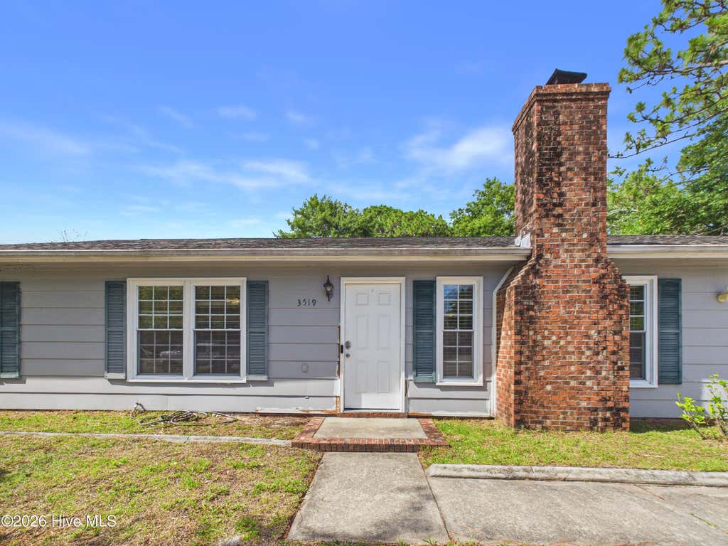 Photo of 3519 Lakewood Place, Wilmington, NC 28409 (MLS # 100584285)