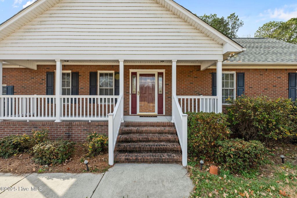 Photo of 309 Nina Lane, New Bern, NC 28562 (MLS # 100547093)