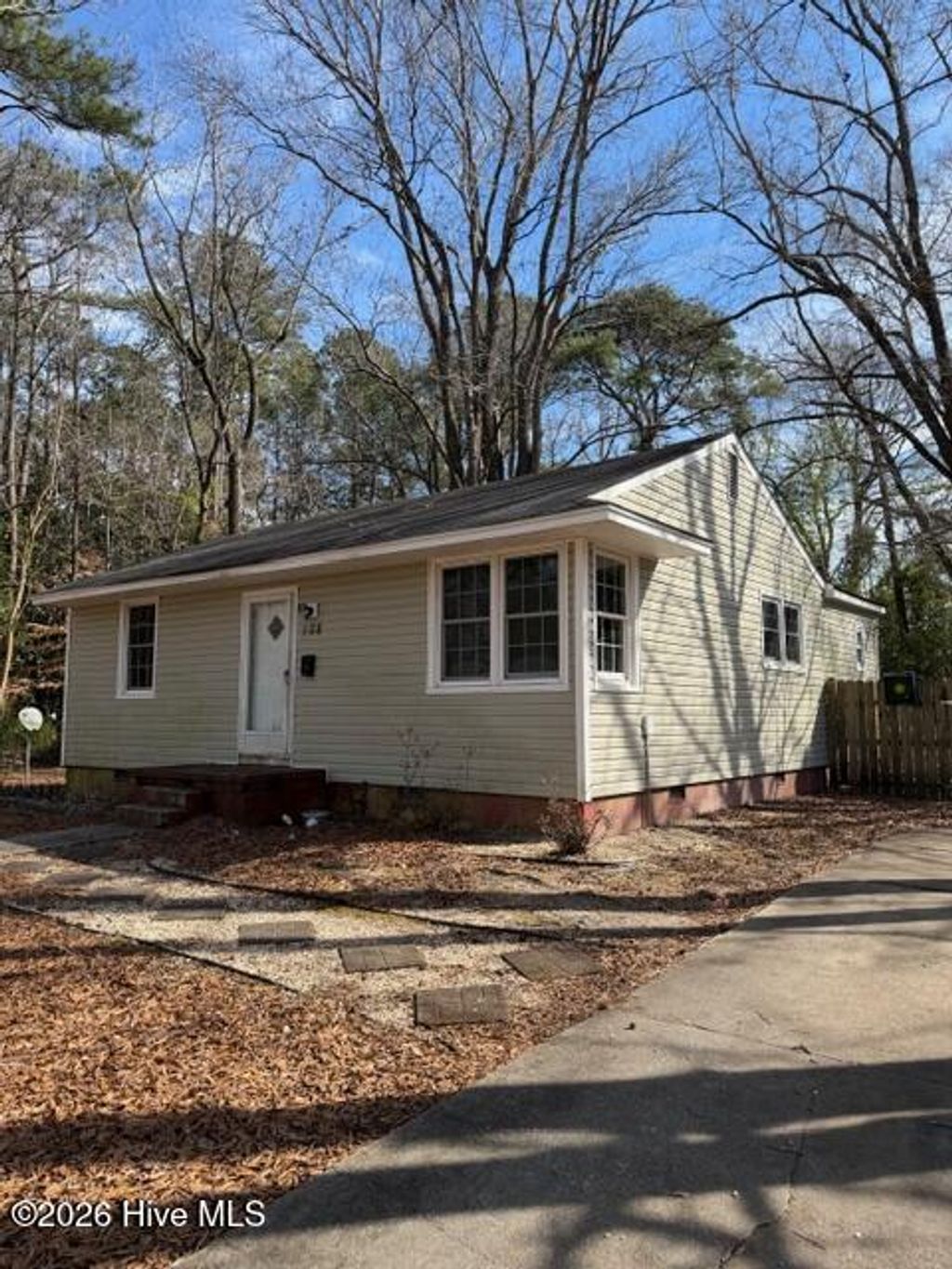 Photo of 108 Robin Road, Jacksonville, NC 28540 (MLS # 100554387)