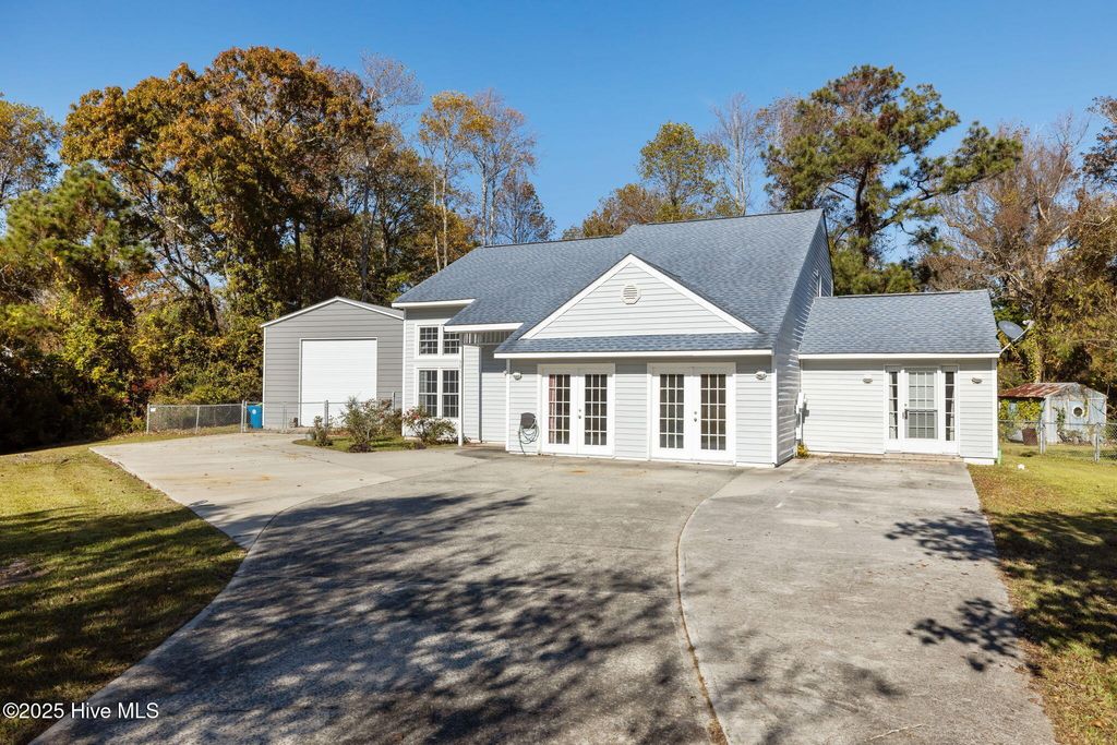 Photo of 3018 Mandy Lane, Morehead City, NC 28557 (MLS # 100541605)