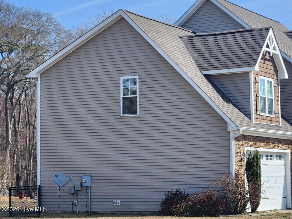 Photo of 105 E Lake Drive, Goldsboro, NC 27534 (MLS # 100567081)