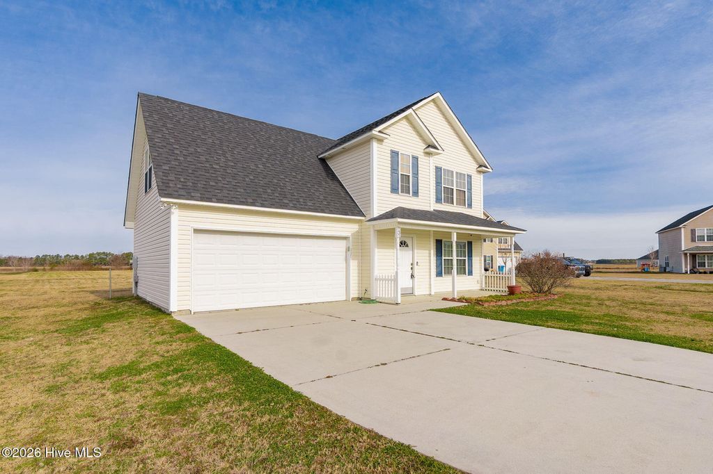 Photo of 131 Cherry Grove Drive, Richlands, NC 28574 (MLS # 100569536)