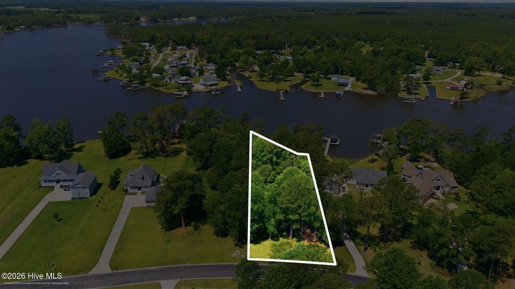 Photo of 356 Southern Plantation Drive S, Oriental, NC 28571 (MLS # 100575924)