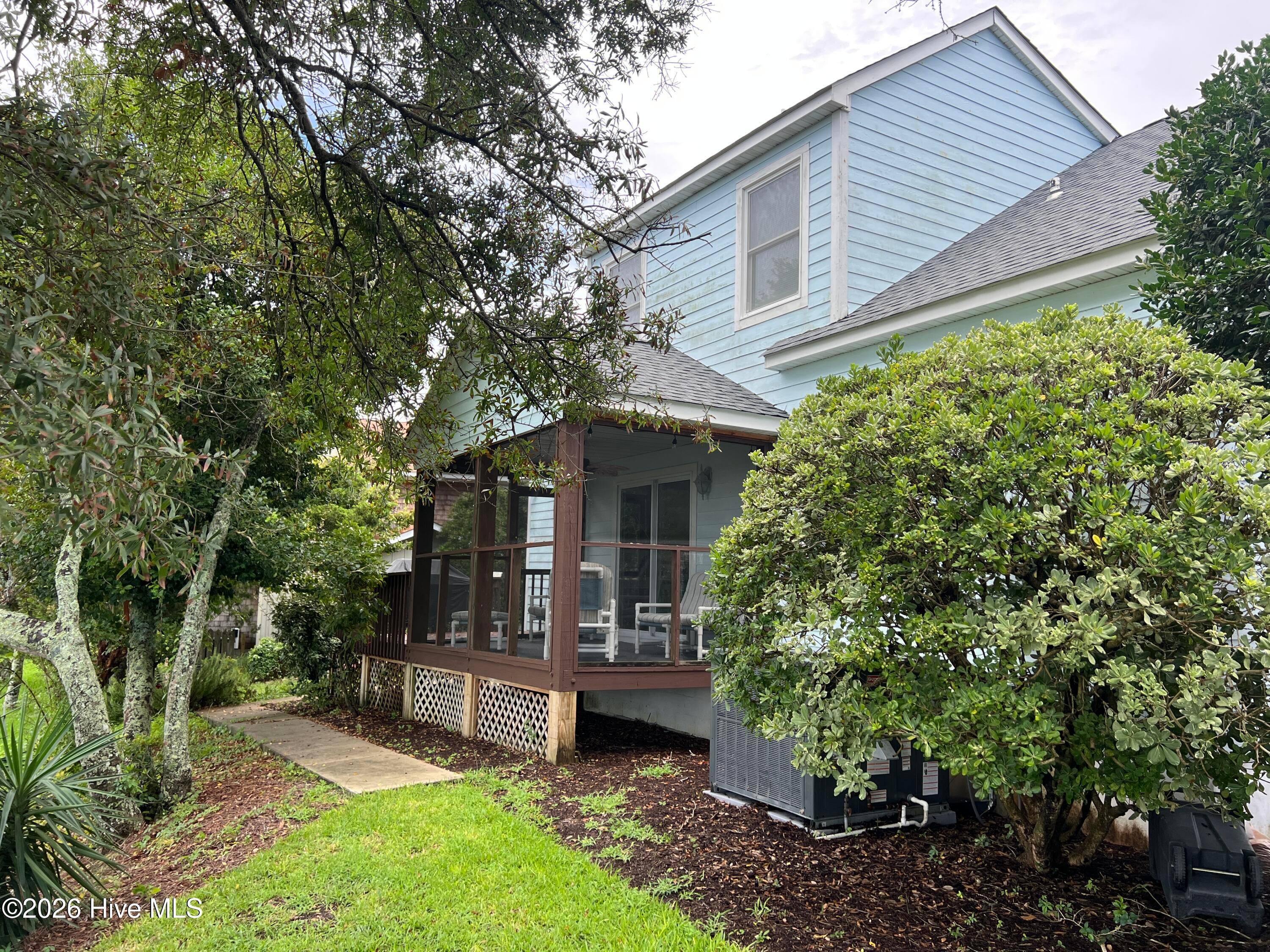 109 Oakleaf Drive
