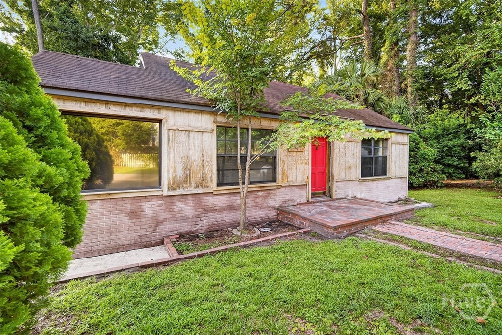 Photo of 3418 Grenoble Street, Savannah, GA 31404 (MLS # SA362115)
