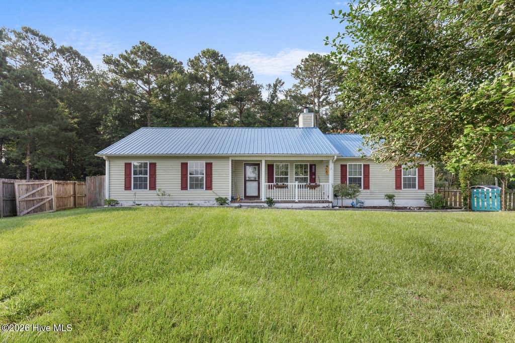 Photo of 101 Barrington Court, Maple Hill, NC 28454 (MLS # 100592441)