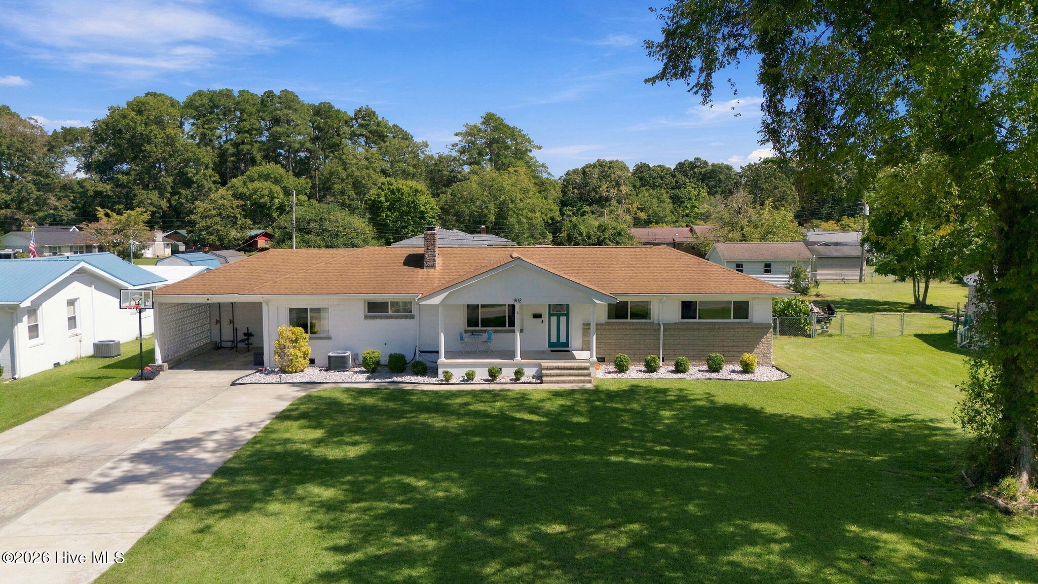 908 Greenfield Heights Boulevard