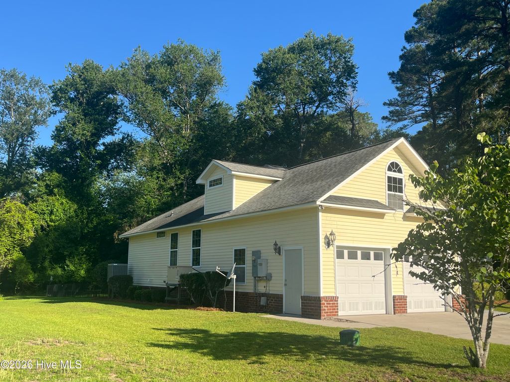 Photo of 2159 Royal Pines Drive, New Bern, NC 28560 (MLS # 100577814)