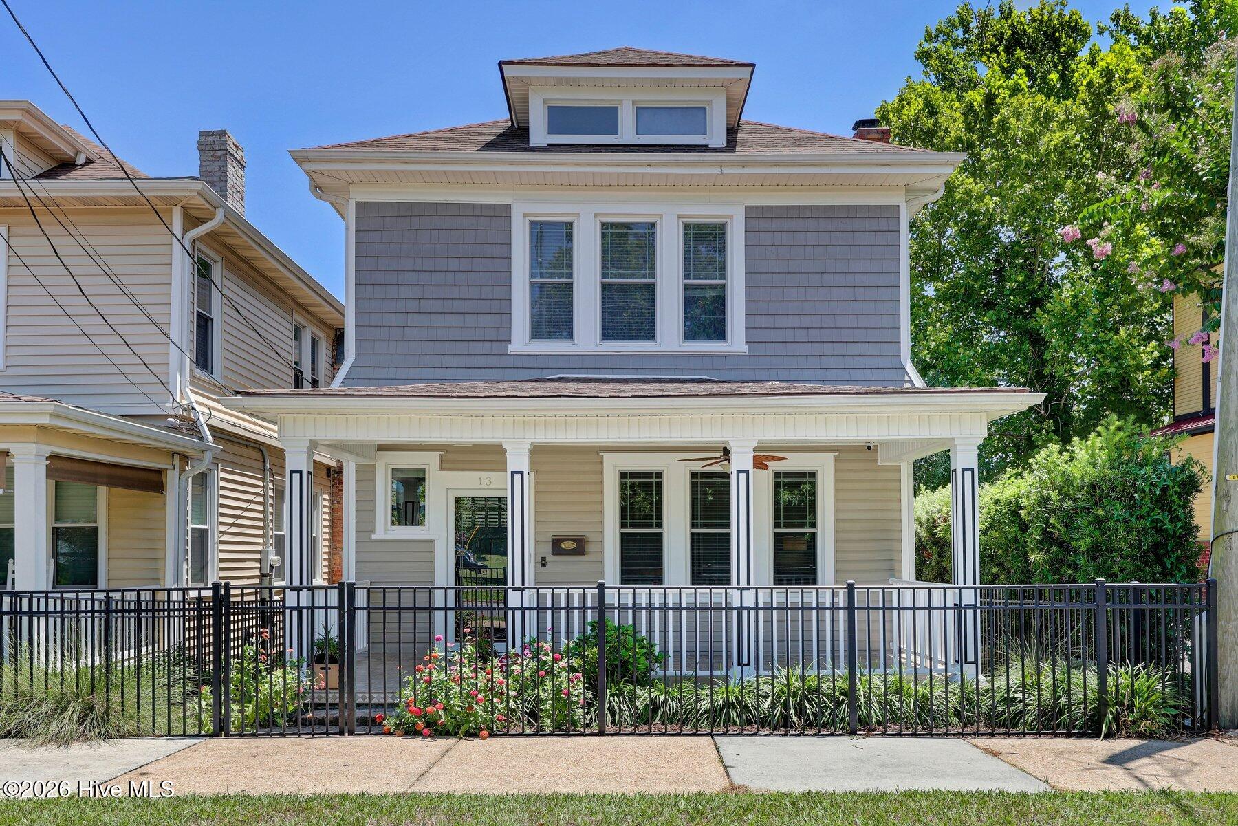 13 S 10th Street