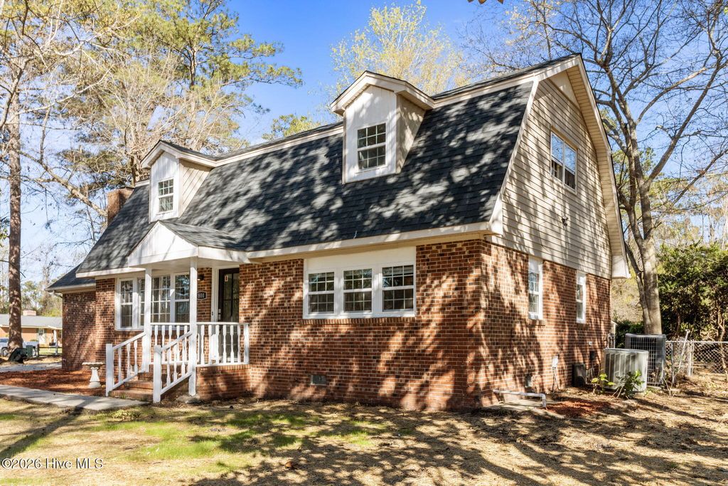 Photo of 800 Little John Avenue, Jacksonville, NC 28546 (MLS # 100569988)
