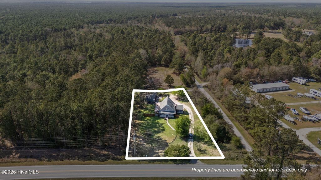 Photo of 740 Broad Creek Road, New Bern, NC 28560 (MLS # 100564891)