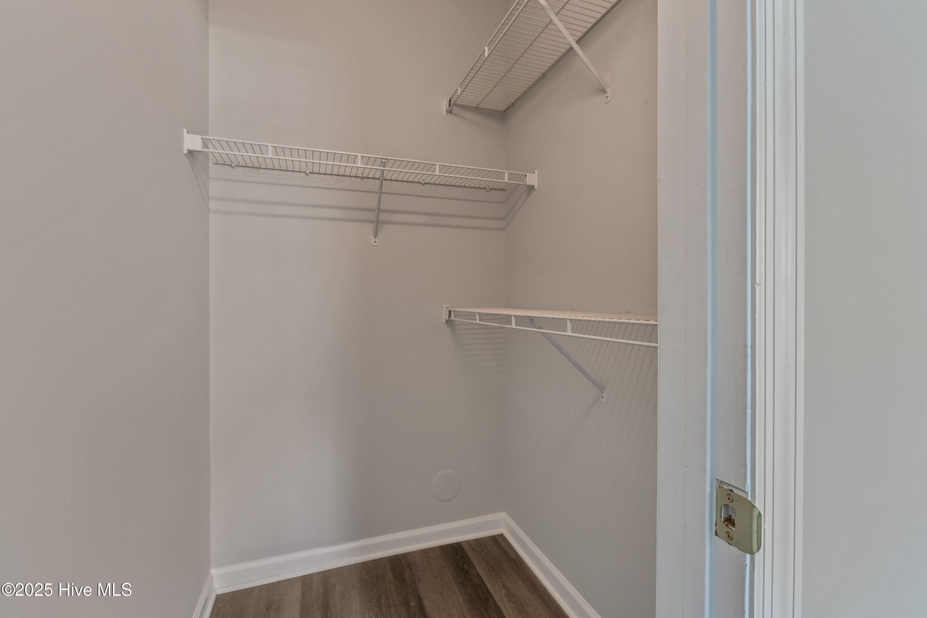 Wilmington, North Carolina 28405, United States, 3 Bedrooms Bedrooms, ,2 BathroomsBathrooms,Residential,Pending,255988