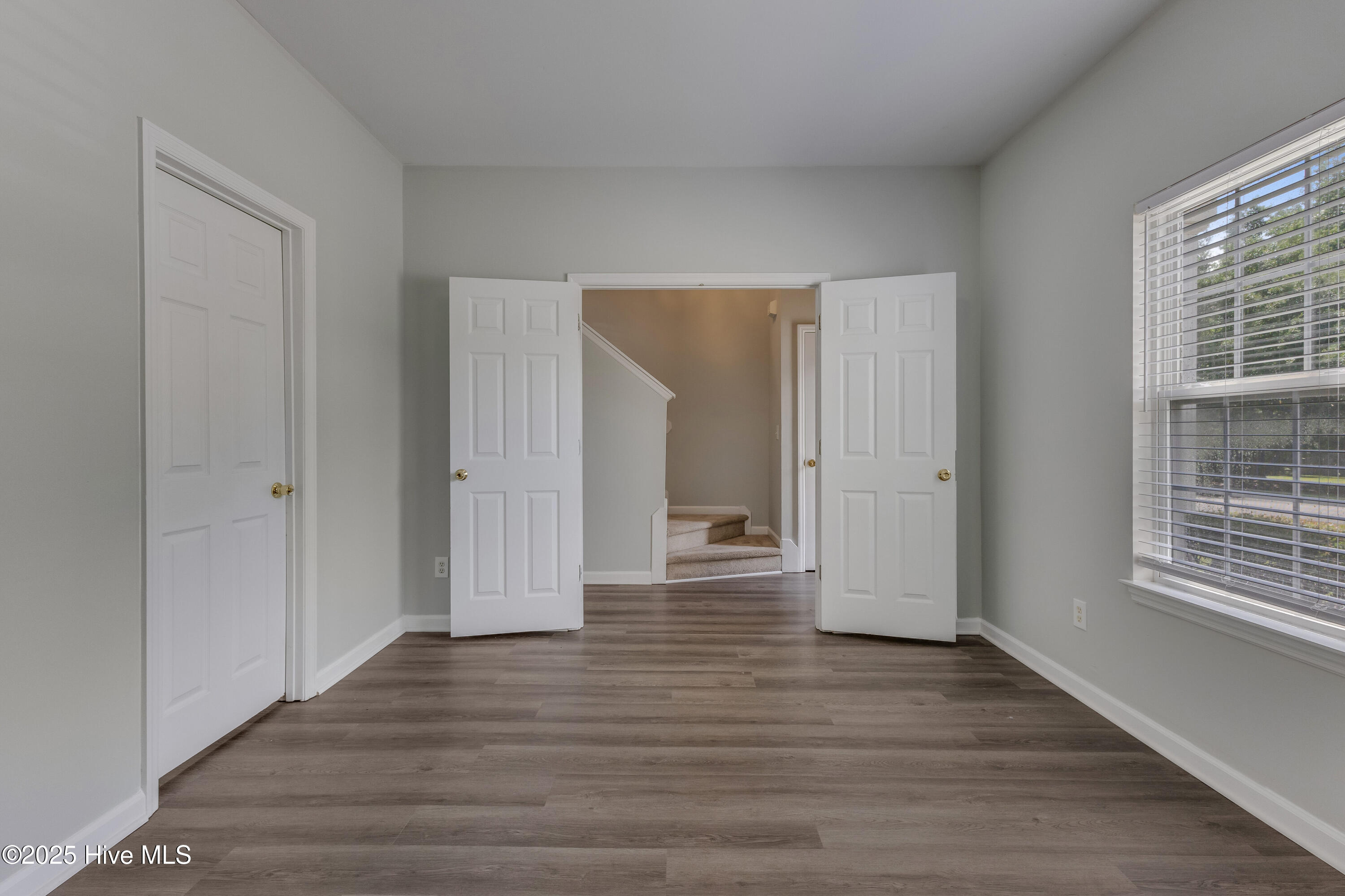 Wilmington, North Carolina 28405, United States, 3 Bedrooms Bedrooms, ,2 BathroomsBathrooms,Residential,Pending,255988