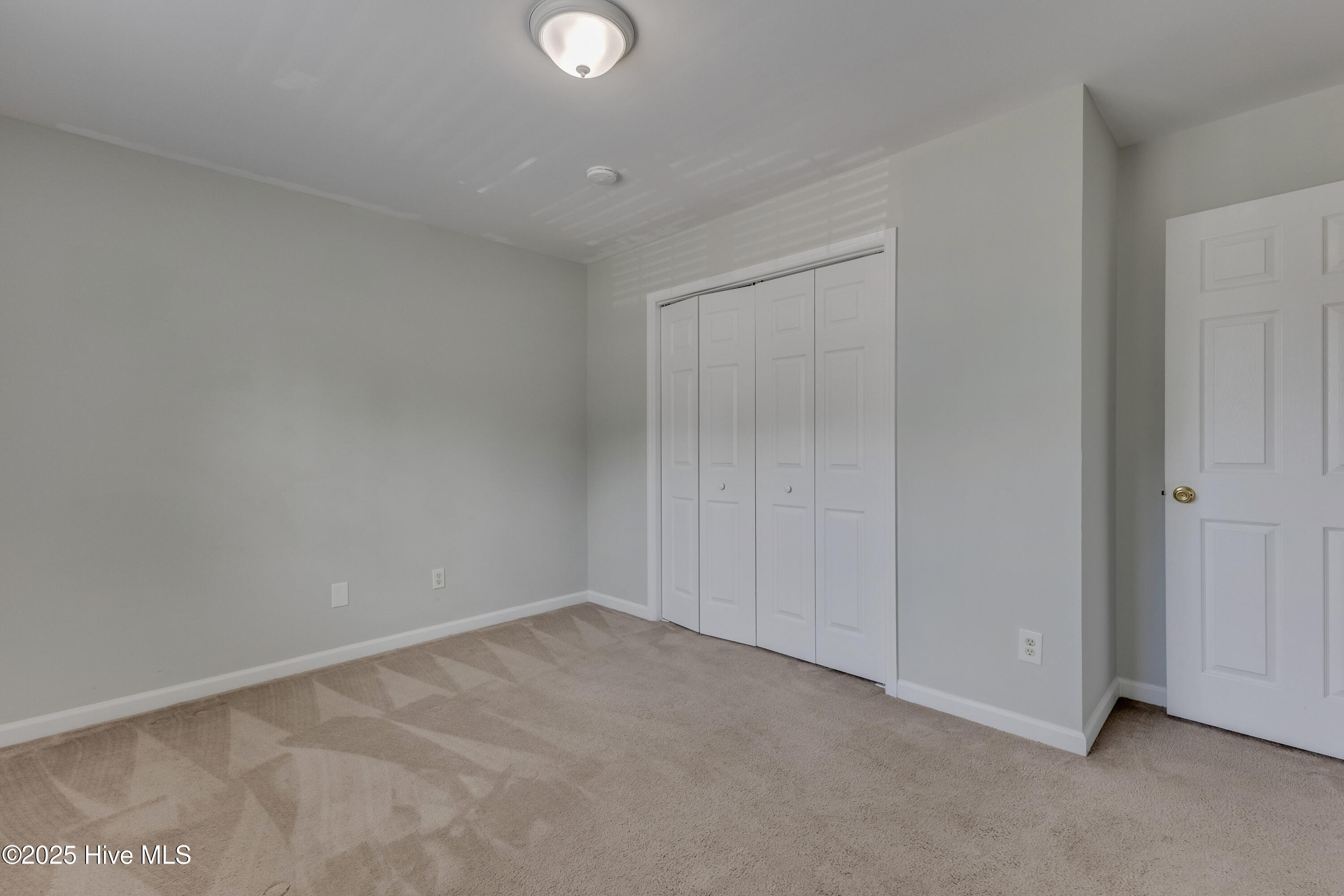 Wilmington, North Carolina 28405, United States, 3 Bedrooms Bedrooms, ,2 BathroomsBathrooms,Residential,Pending,255988