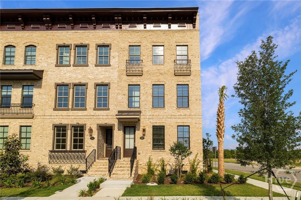 Photo of 416 Upper East Avenue, Savannah, GA 31401 (MLS # SA336412)