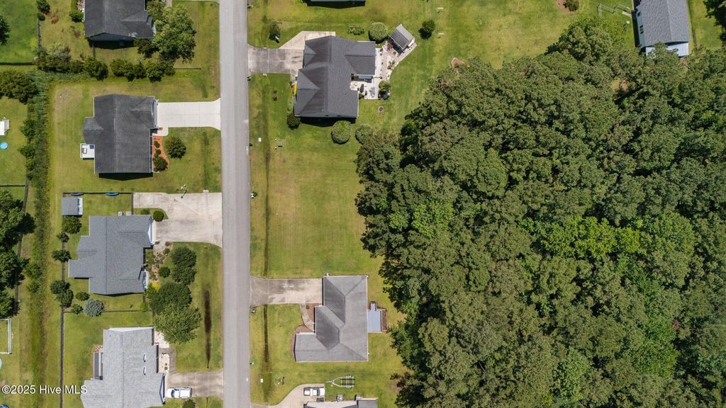 Photo of 107 Madison Bay Drive, Beaufort, NC 28516 (MLS # 100514106)