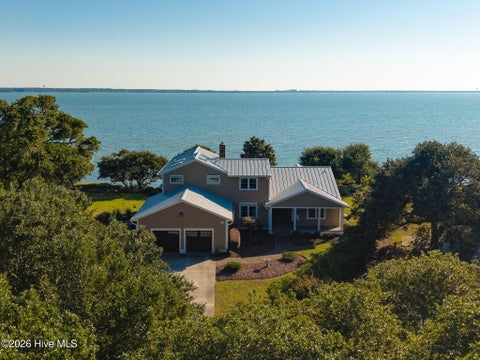 Photo of 202204 Bogue Drive, Morehead City, NC 28557 (MLS # 100611345)