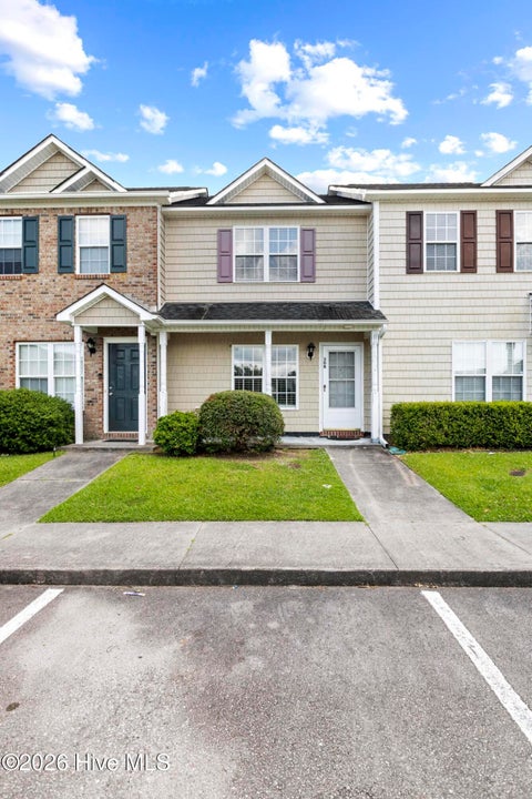 Townhouse For Sale - 308 Streamwood Drive<br/> Onslow County, Jacksonville, NC 28546