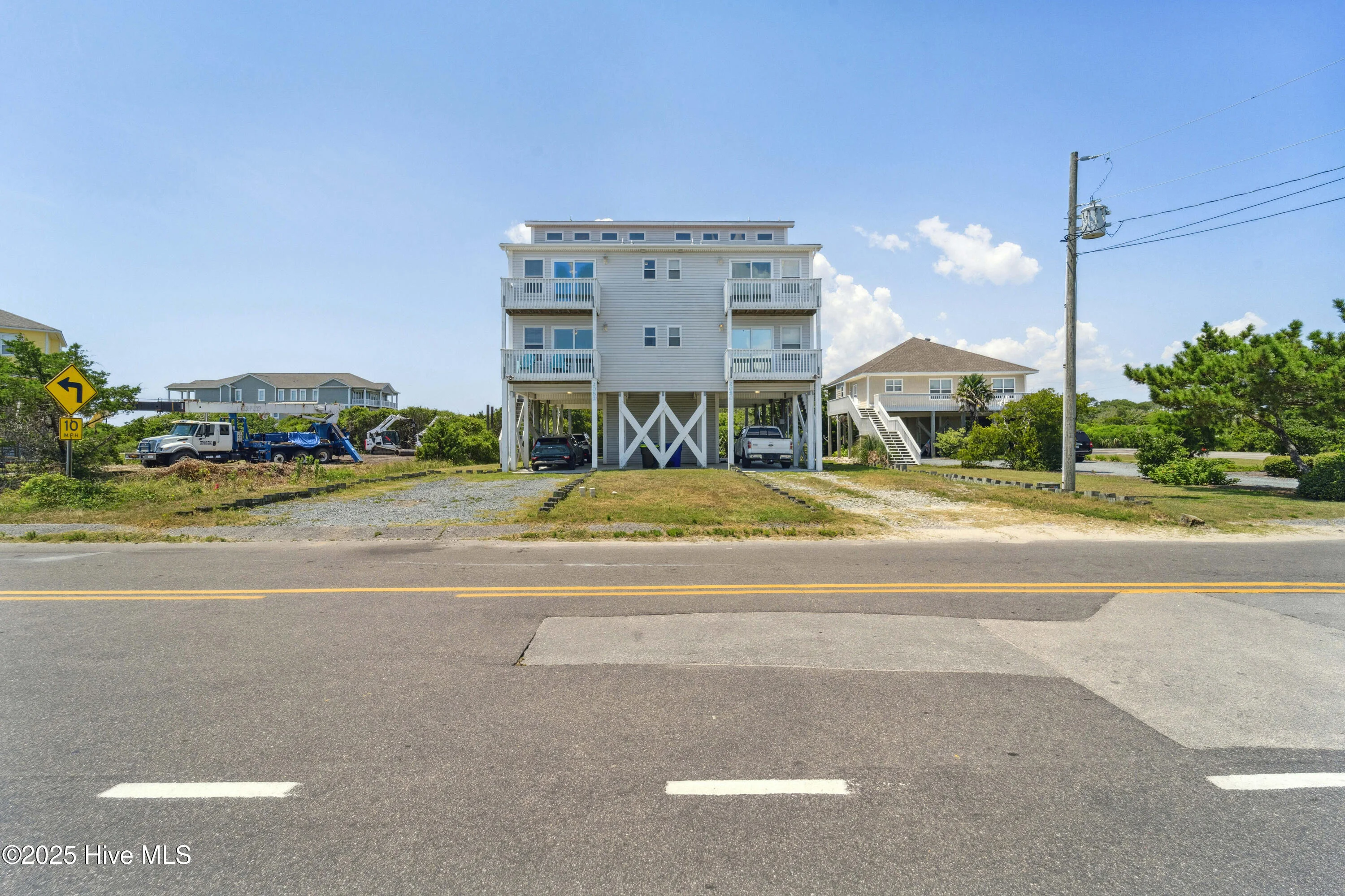 2080-2082 New River Inlet Road
