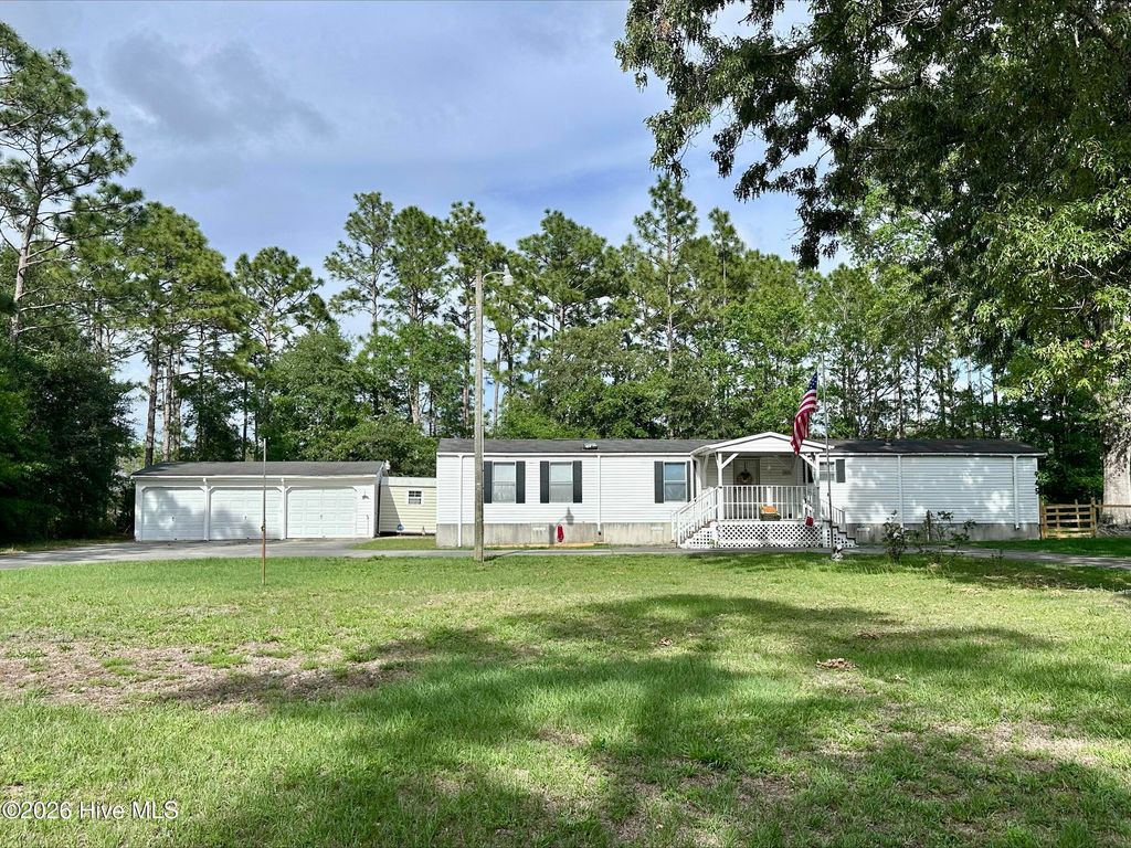 Photo of 945 Mirror Lake Drive, Southport, NC 28461 (MLS # 100577184)